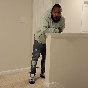 Meet your Posher, Jonathan